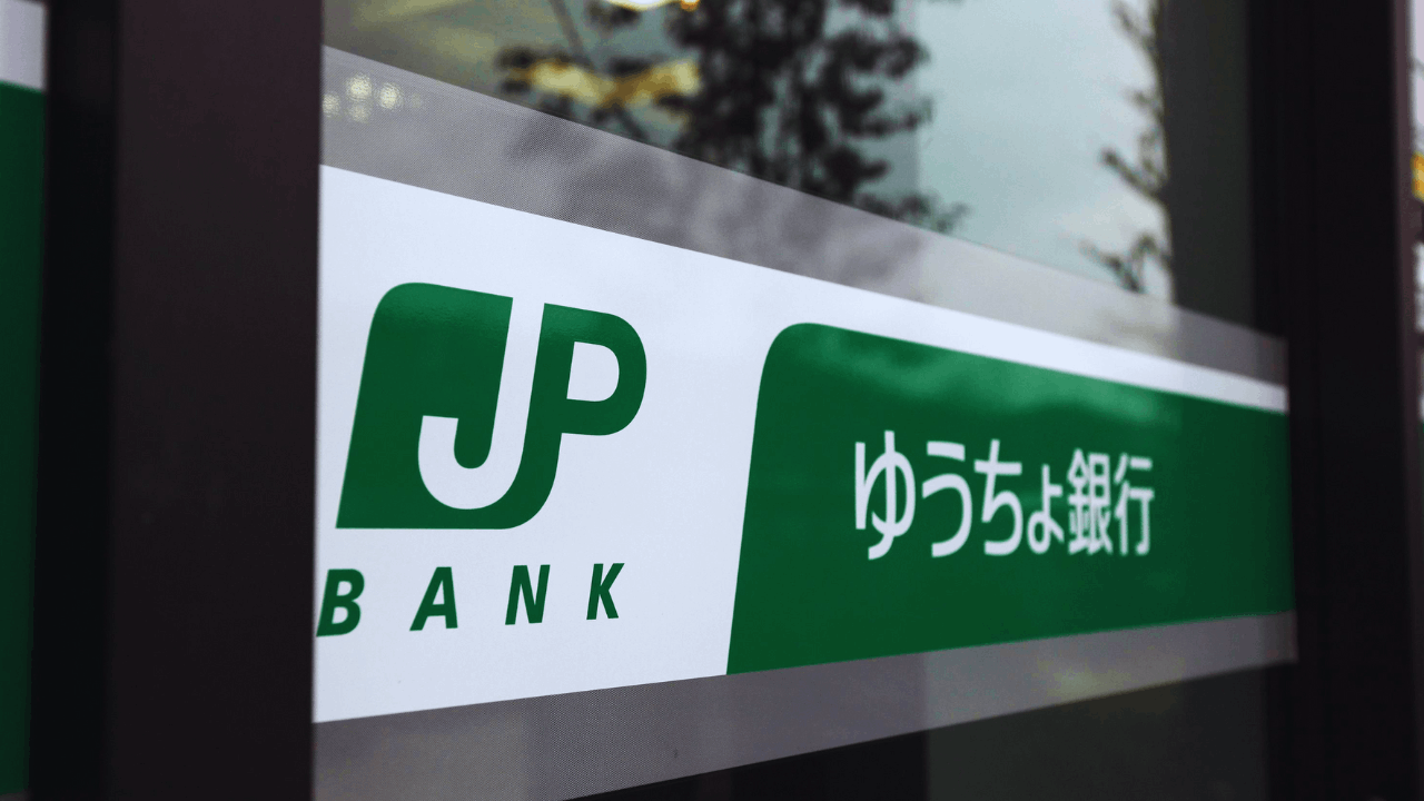 How to apply for the Japan Post Card and explore postal savings benefit