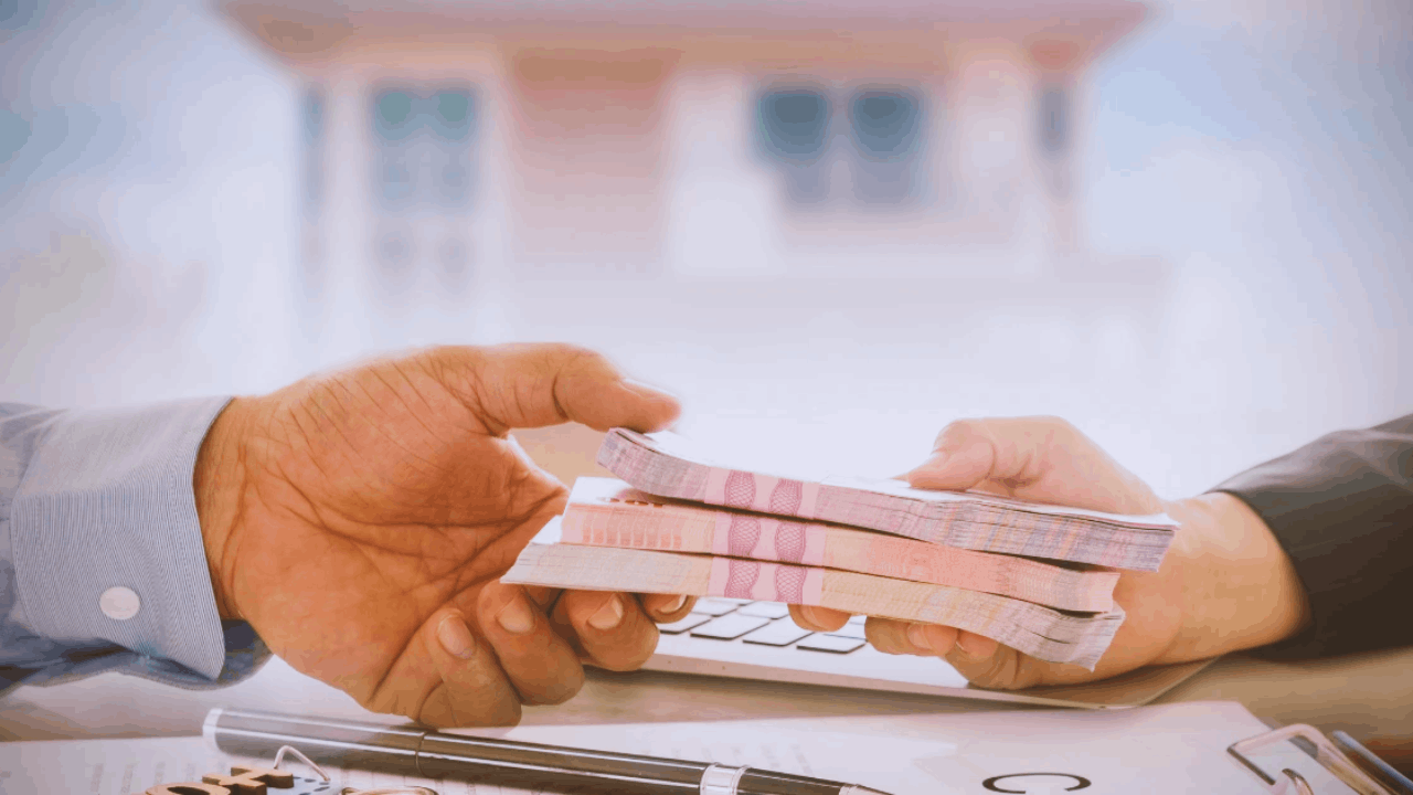 Information on Takefuji loan offerings and associated charges