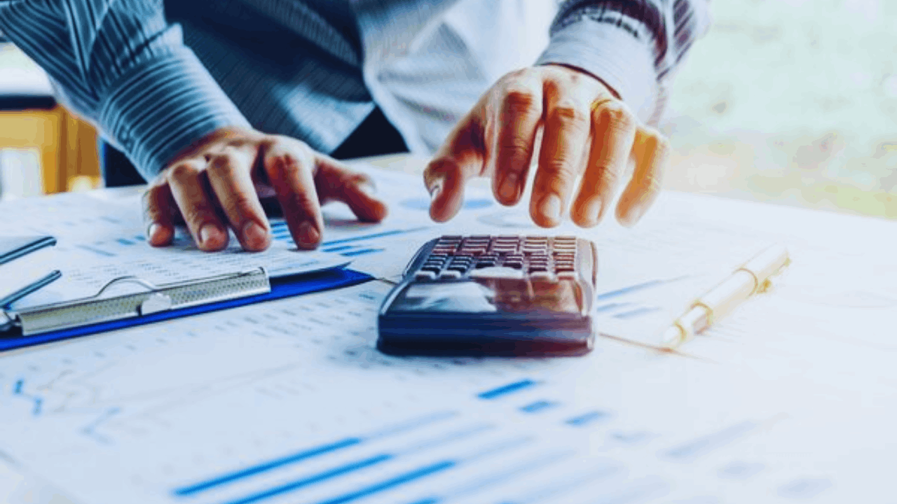 Information on Acom loan interest rates and terms